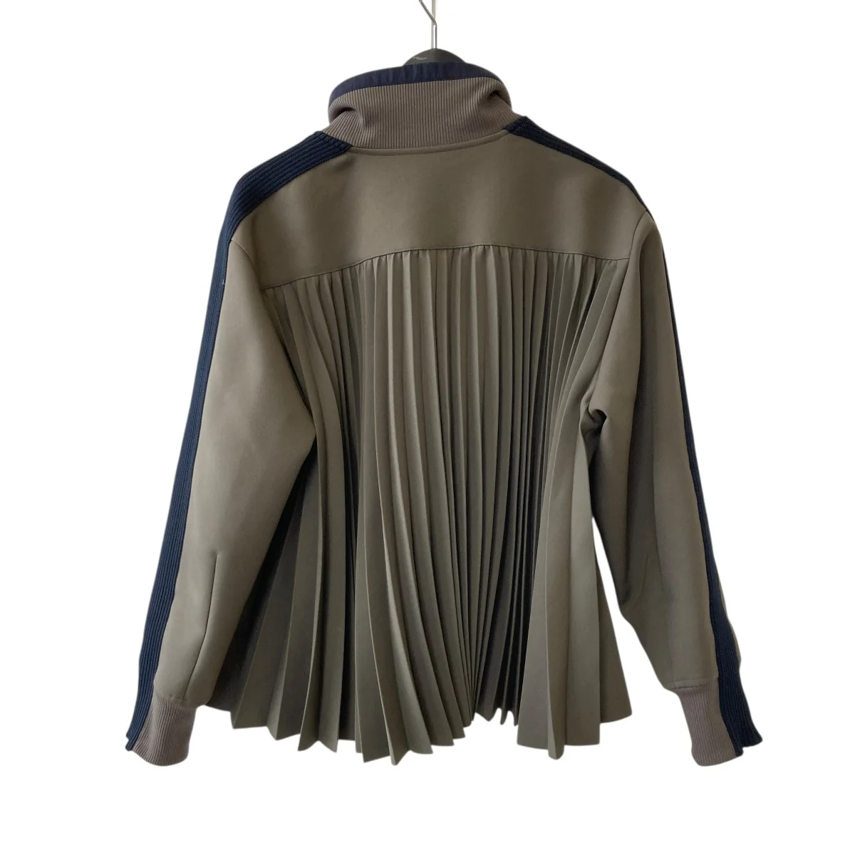 Matelasse Twill Blousonバックプリーツ ジップブルゾンSCW-275 - Image 2
