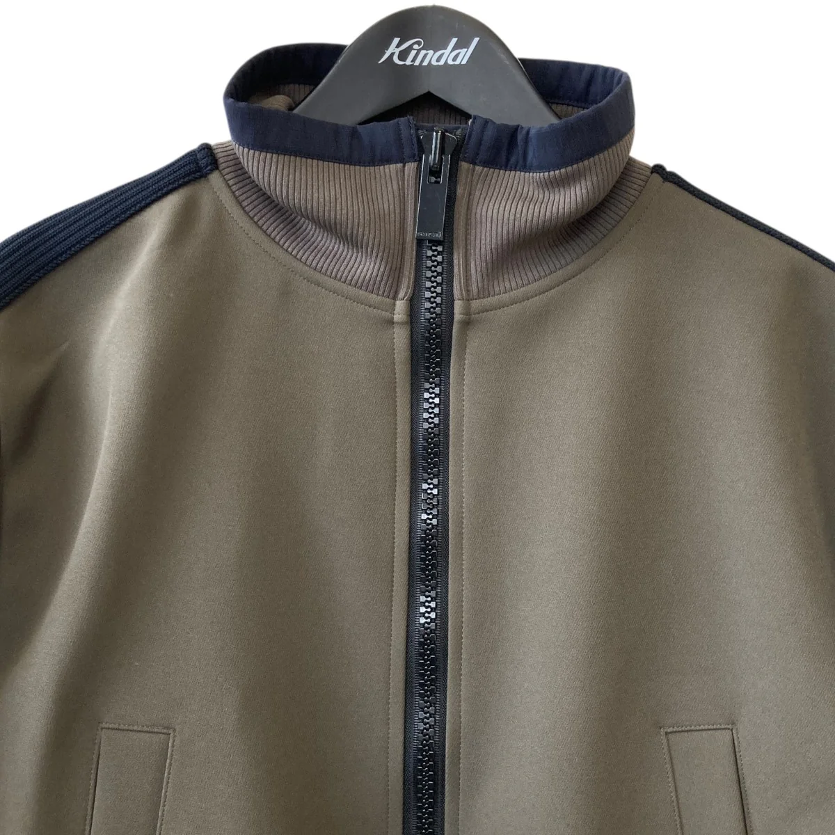 Matelasse Twill Blousonバックプリーツ ジップブルゾンSCW-275 - Image 3