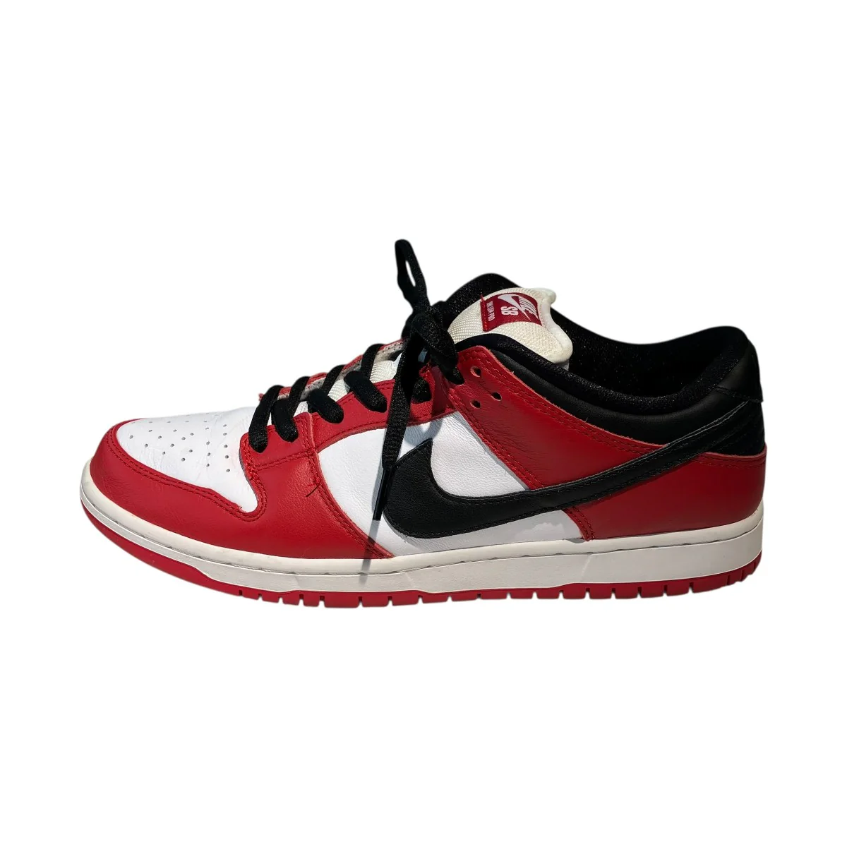 SB Dunk Low Pro J-Pack Chicago／Varsity Red and WhiteローカットスニーカーBQ6817-600 - Image 2