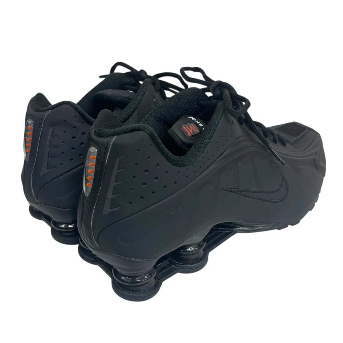 SHOX R4 BLACK BLACK-BLACK-MAX ORANGEローカットスニーカーAR3565-004 - Image 3