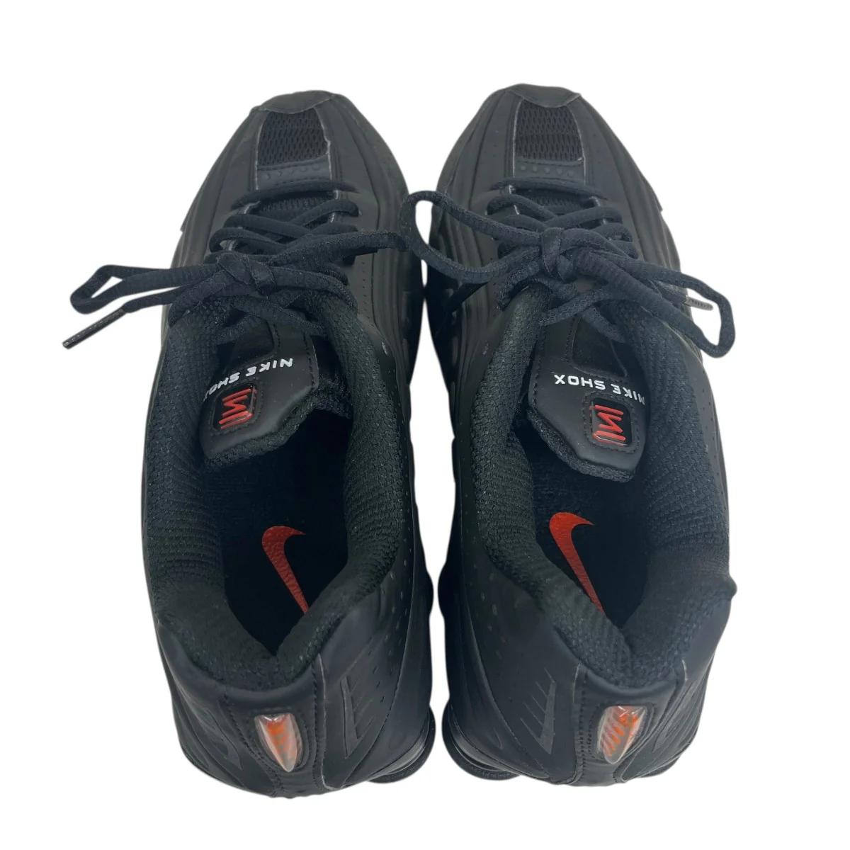 SHOX R4 BLACK BLACK-BLACK-MAX ORANGEローカットスニーカーAR3565-004 - Image 4