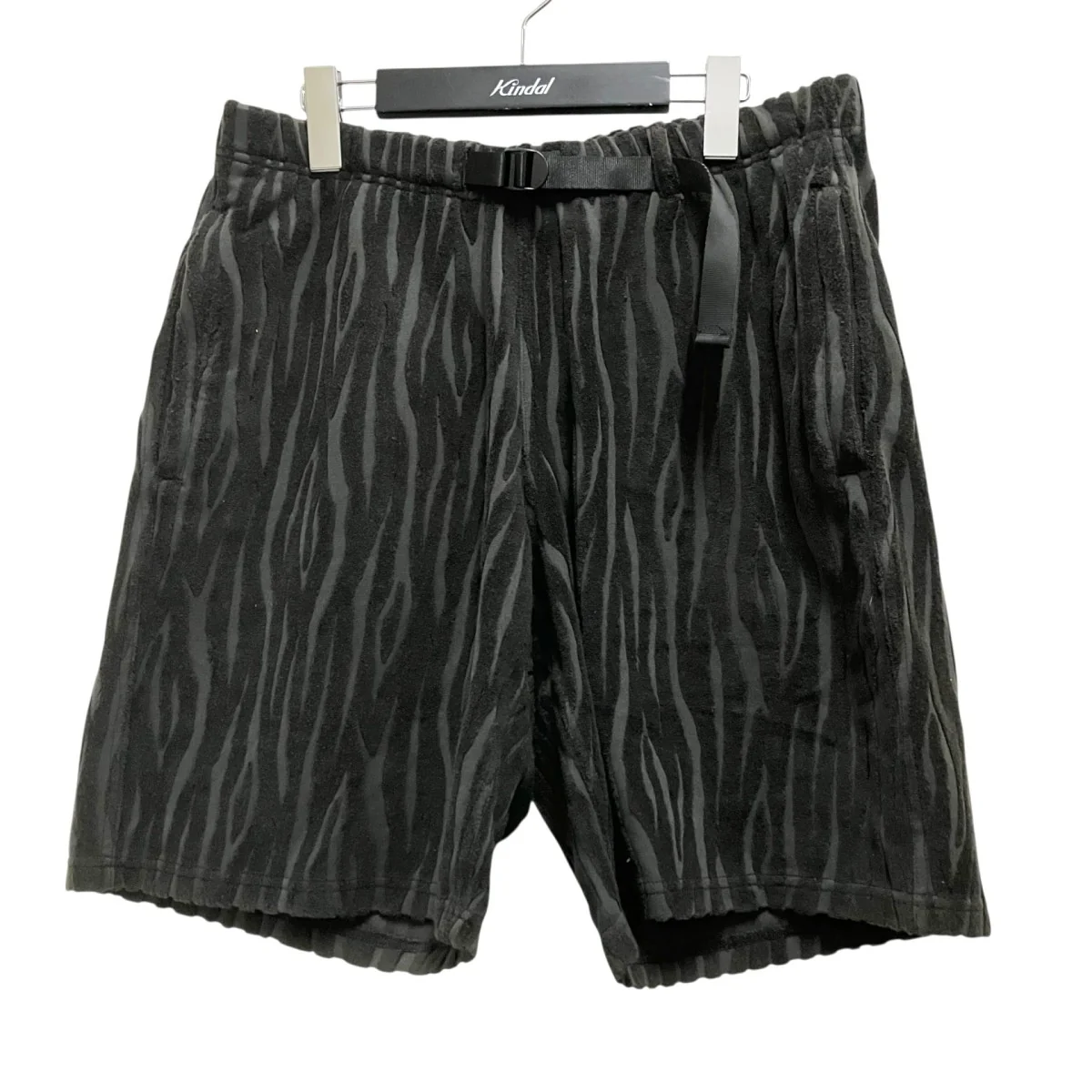 PILE TIGER SHORTハーフパンツ