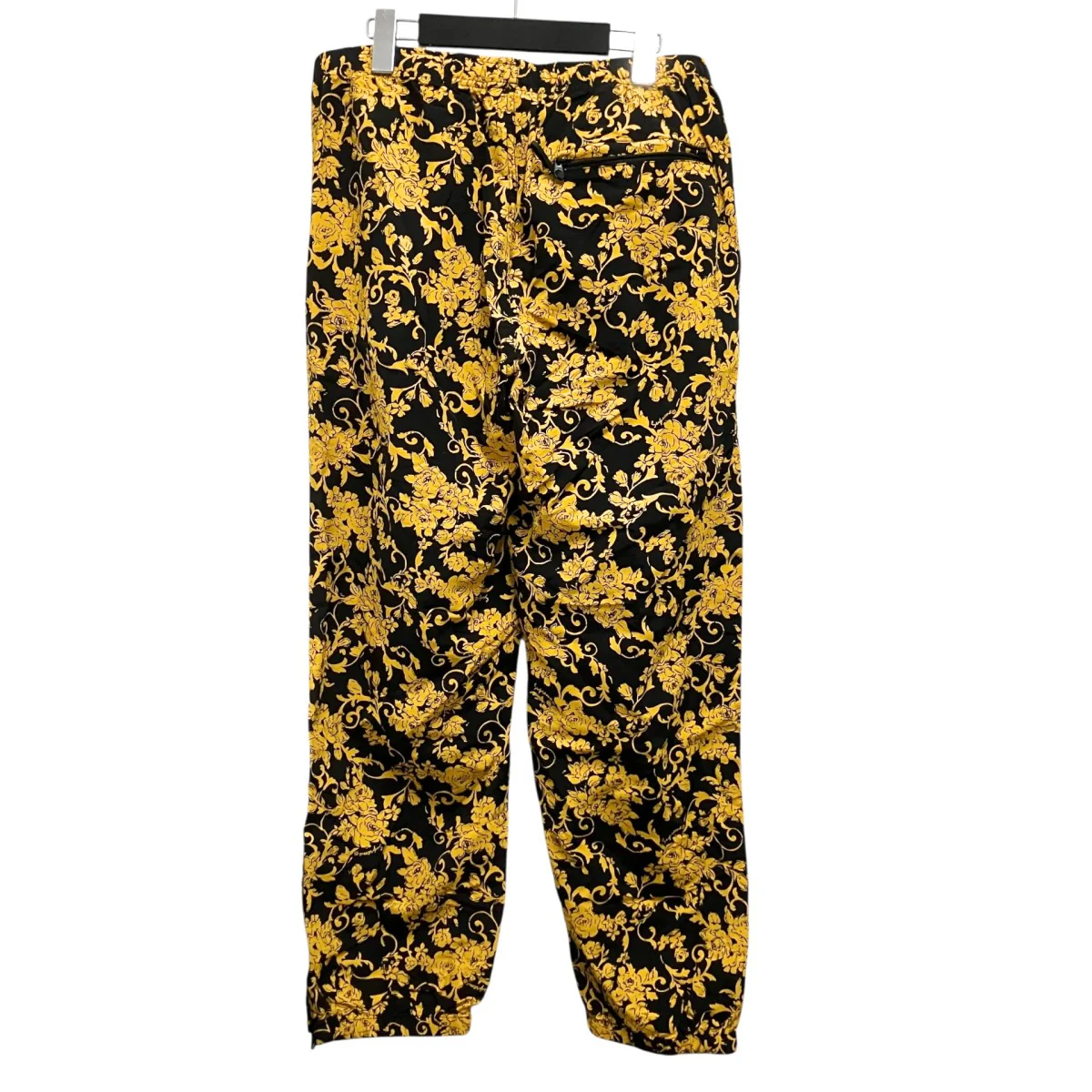 Warm Up Pant Black Floral総柄パンツ - Image 2