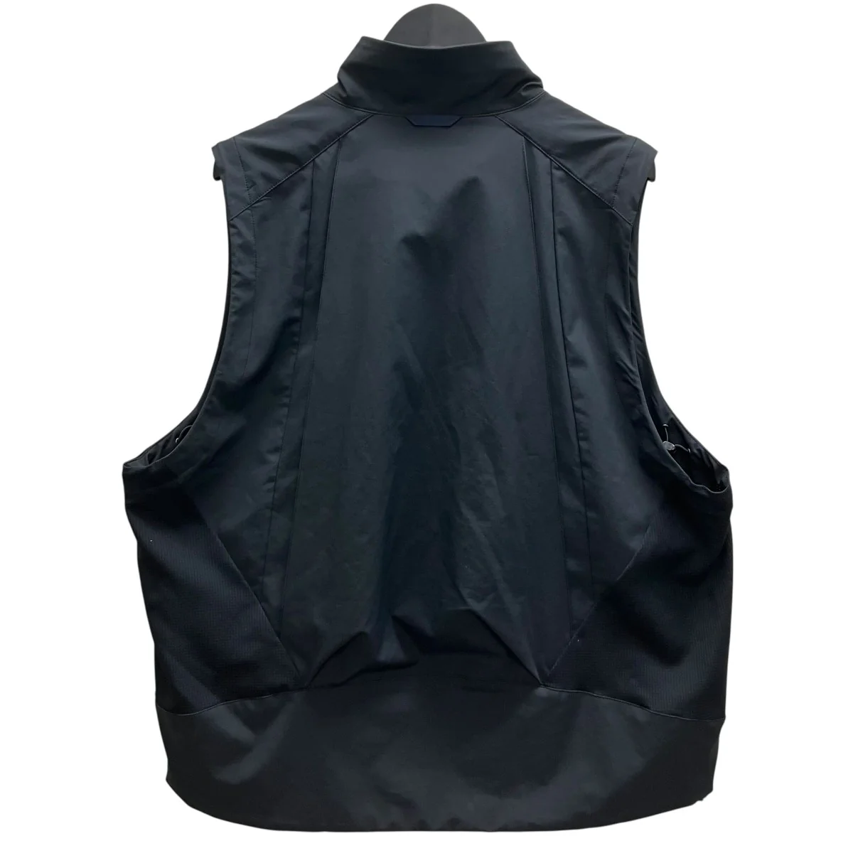 THE MULTIPLE FUNCTIONS VEST WITH PACKABLE ナイロンベスト - Image 3