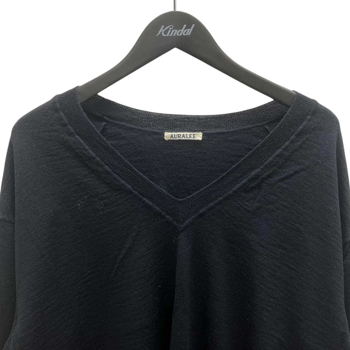 SUPER HIGH GAUGE WOOL KNIT Vネックニット - Image 2