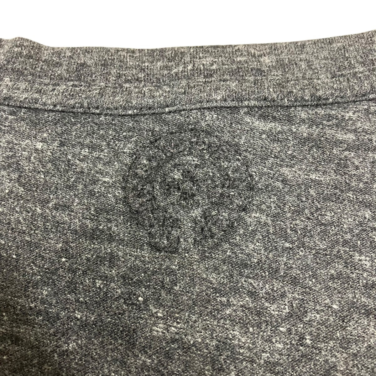 VネックTシャツ - Image 5