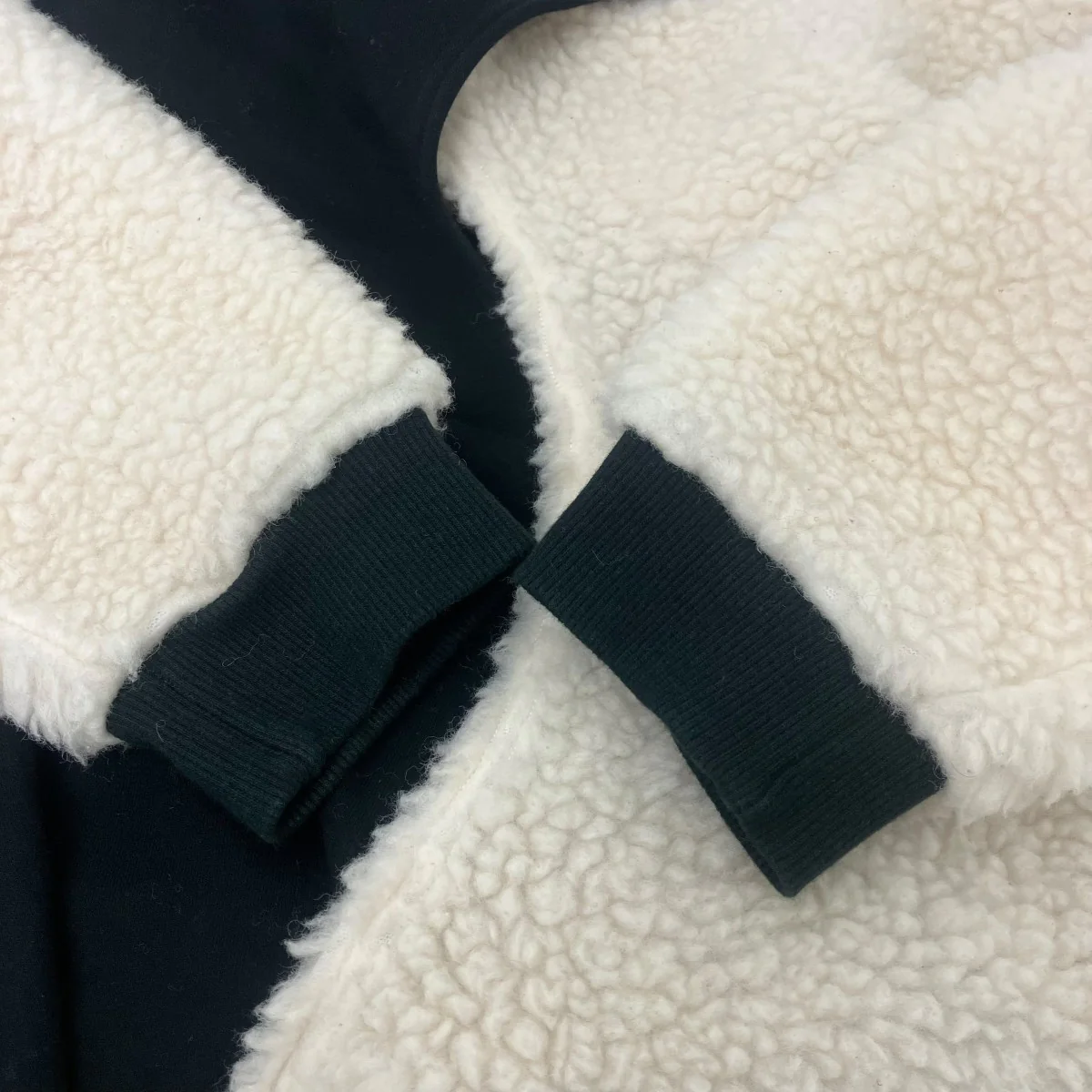 レイヤードボアスウェット - Image 4