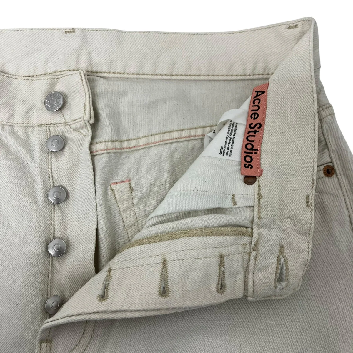 2021M SPLIT WHITE ダメージ加工デニムパンツ - Image 3