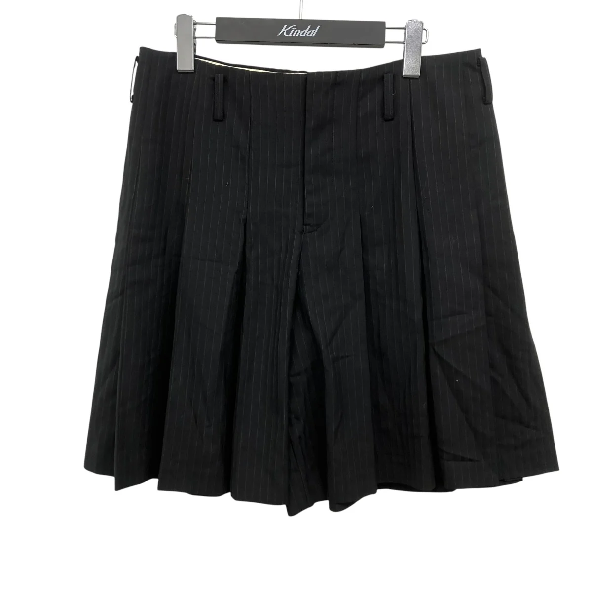 プリーツショートパンツ