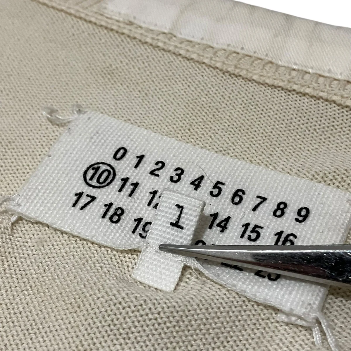 13SSコマンドVネックニットS30HA0607 - Image 9