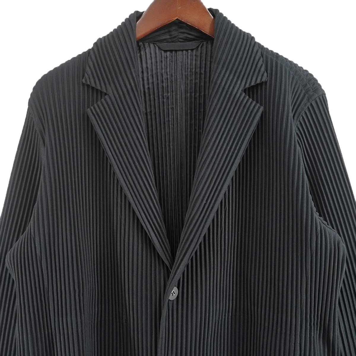 TAILORED PLEATS 1 BASICS プリーツ テーラードジャケット - Image 2