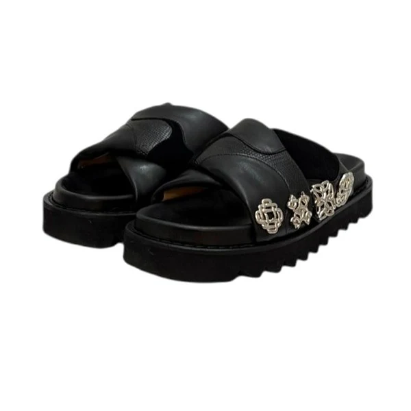 メタルモチーフサンダル　METAL MOTIF SHARK SANDALS 1120G