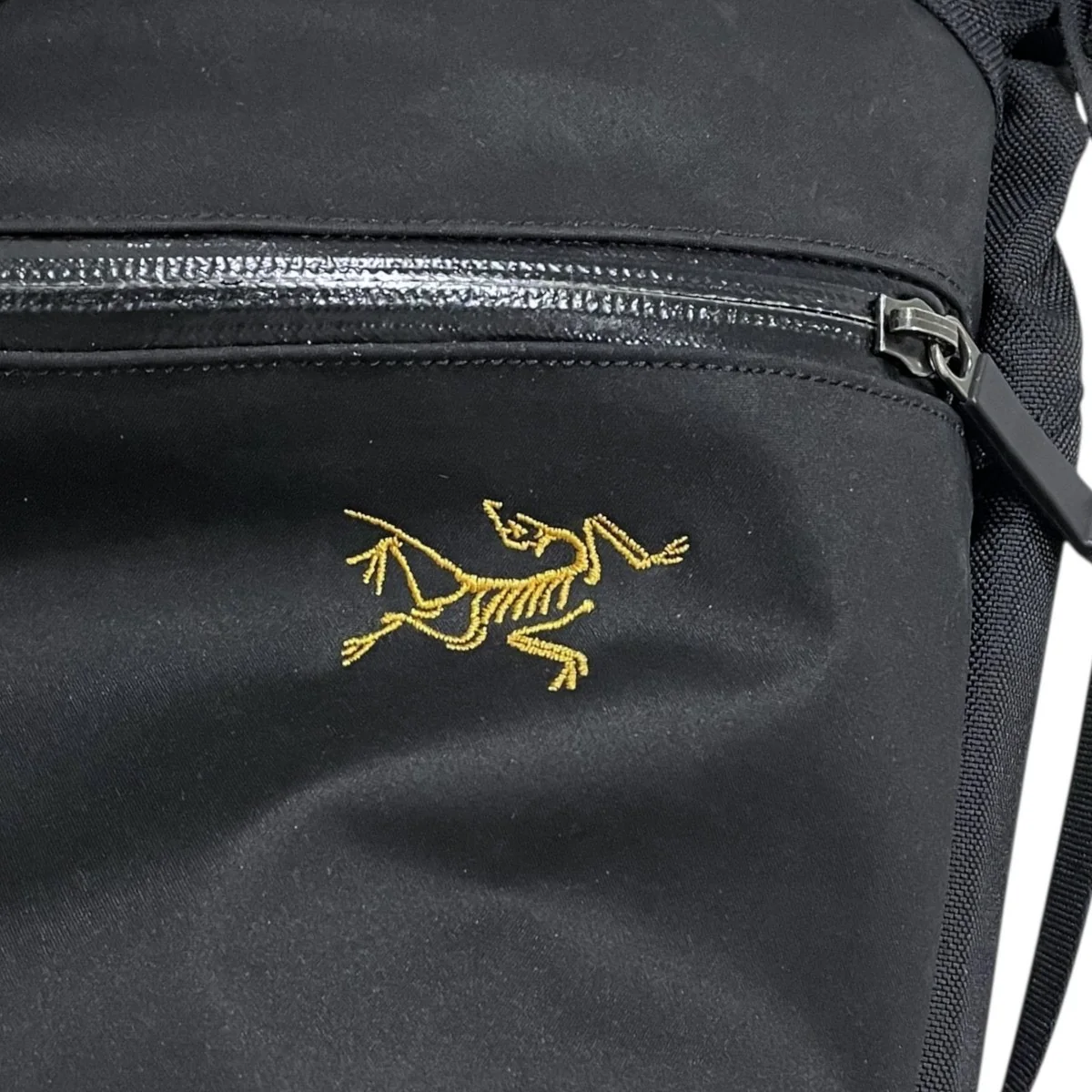 アロー 8 ショルダーバッグ Arro 8 Shoulder Bag 24019 - Image 4