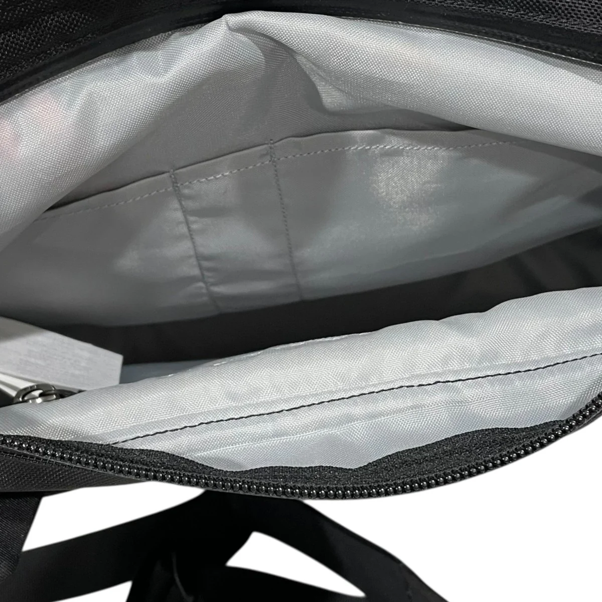 アロー 8 ショルダーバッグ Arro 8 Shoulder Bag 24019 - Image 8