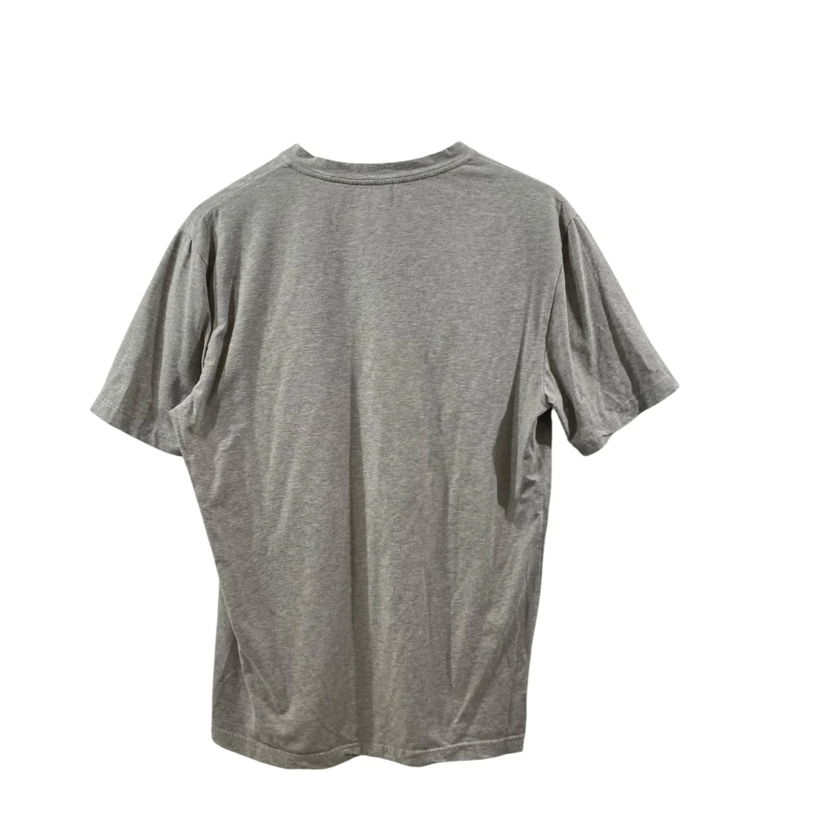 VネックTシャツ - Image 2
