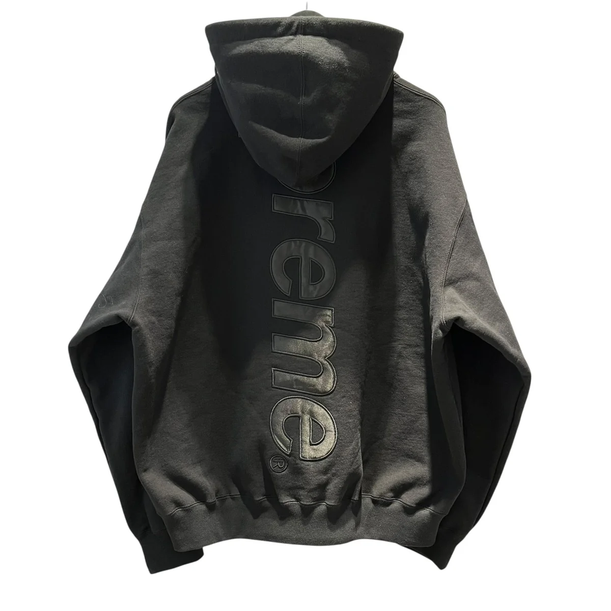 バックサテンロゴフード付きパーカーSatin Applique Hooded - Image 2