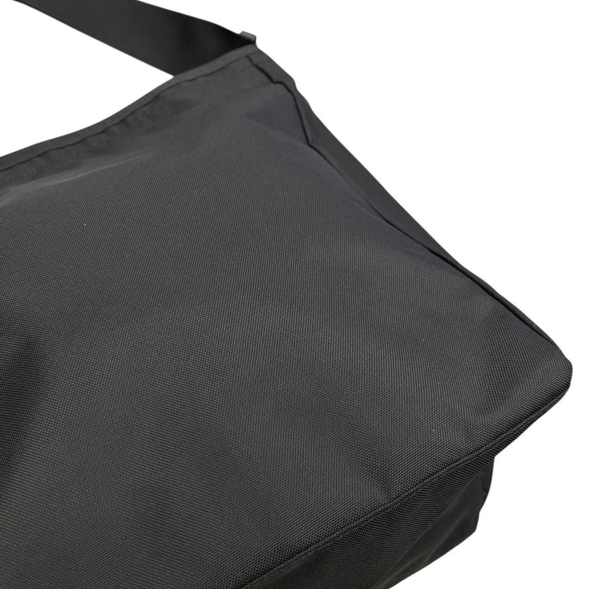 SHOULDER STANDARD HEXAショルダーバッグ - Image 3