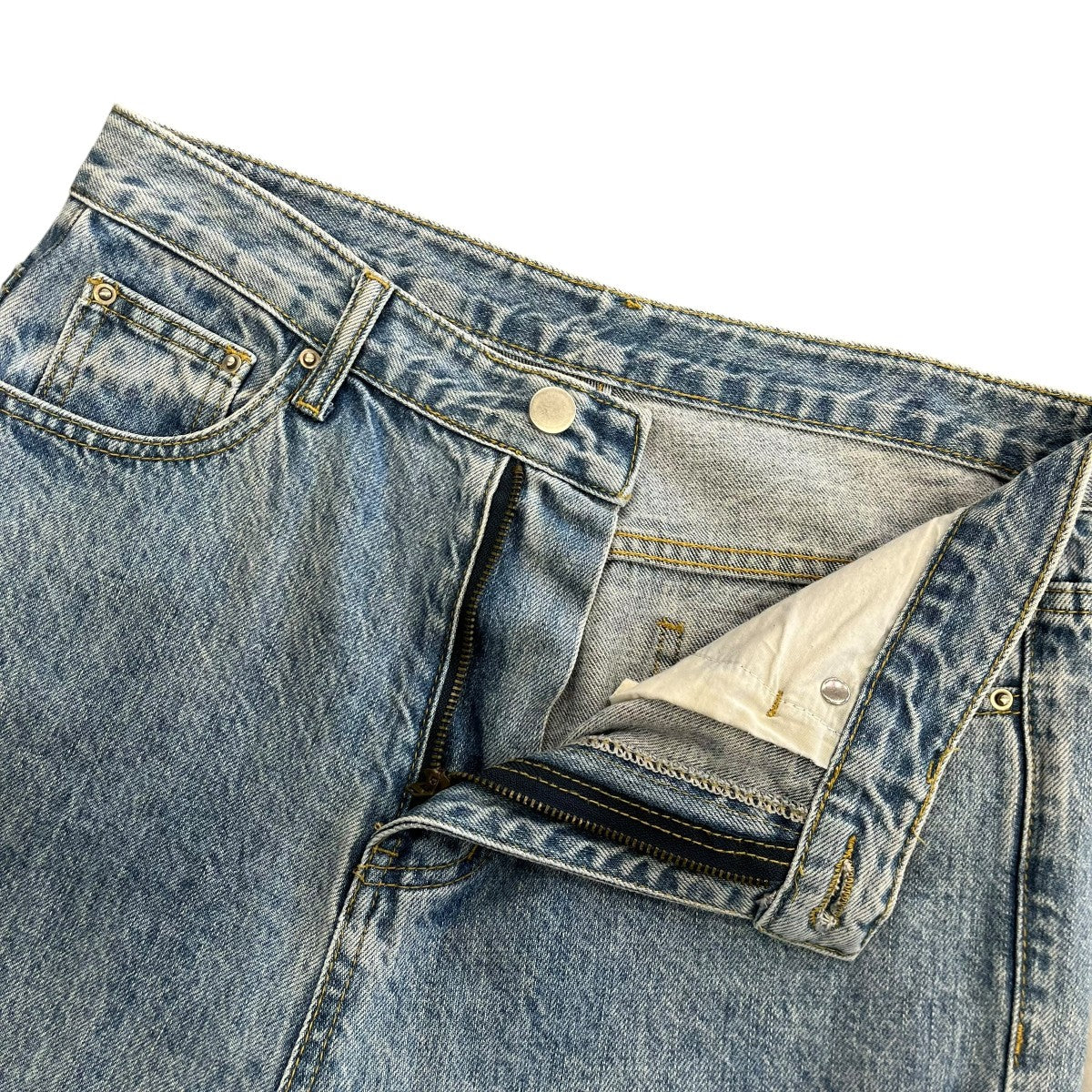 ウォッシュドデニムパンツ - Image 3